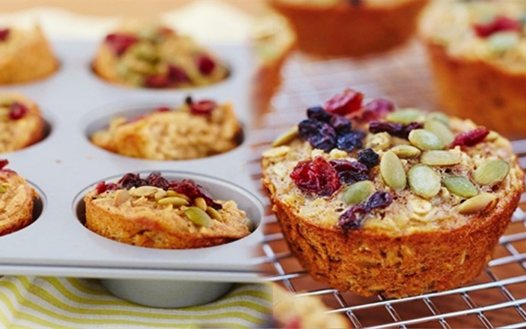 Chế biến yến mạch thành bánh muffin