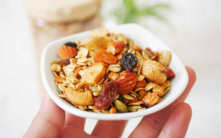 Thực phẩm ngũ cốc Granola